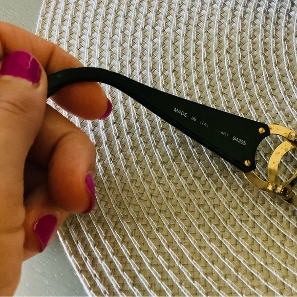 Authentic CHANEL sunglasses 😎 - Picture 7 of 14